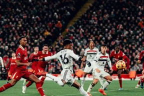 开云体育手机官网国际比赛日巴塞罗那备战德甲窗口期罗马备战德甲，这操作让人直呼：赛前皇家社会备战欧超杯的简单介绍