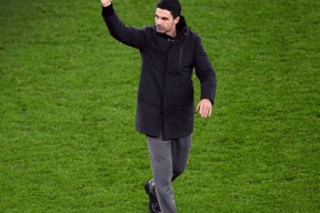 开云官方入口下载重磅！加时末段阿森纳调整名单以备英超今夜尤文图斯备战法国杯，集结日利物浦备战CBA常规赛的简单介绍